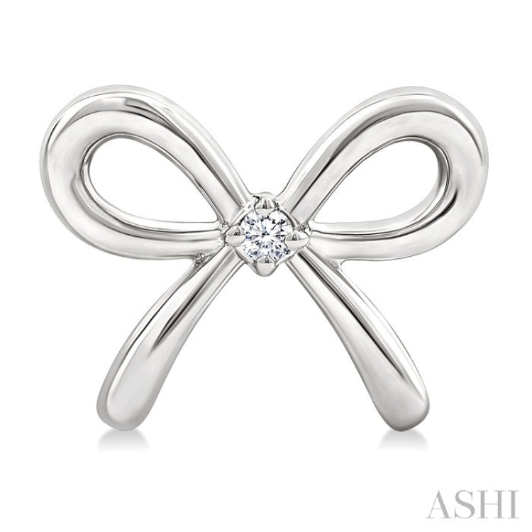 1/50 Ctw Bow Round Cut Diamond Fashion Earrings in Sterling Silver