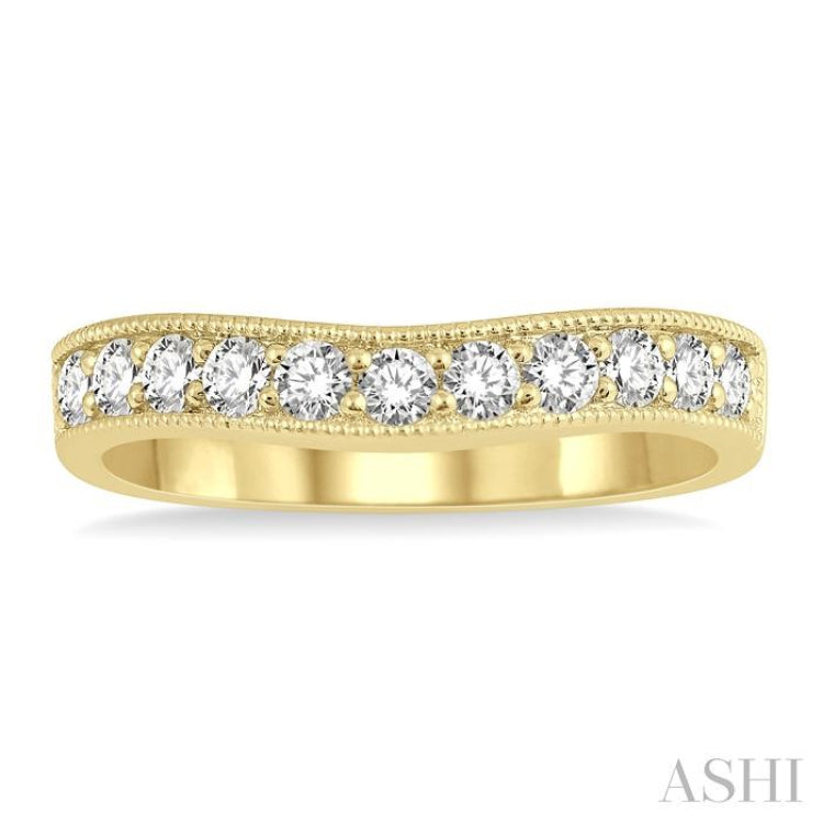 1/2 Ctw Curved Center Milgrain Border Round Cut Diamond Wedding Band in 14K Yellow Gold