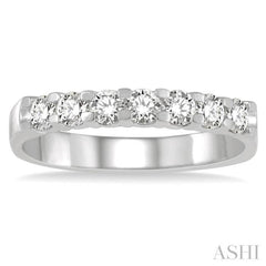 1/2 Ctw 7 Stone Round Cut Diamond Wedding Band in 14K White Gold
