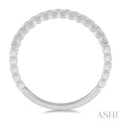 1/4 Ctw Lattice Round Cut Diamond Wedding Band in Platinum