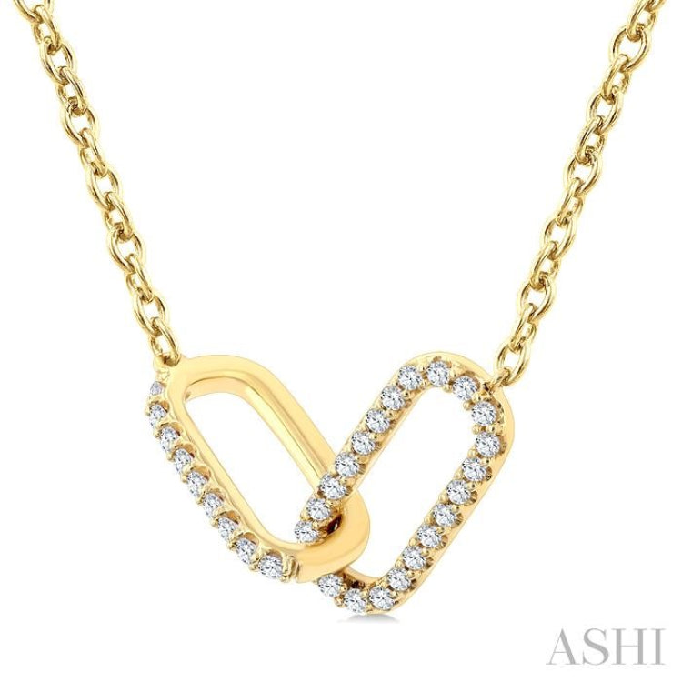 1/4 Ctw Round Cut Diamond Paperclip Interlock Fashion Pendant With Chain in 10K Yellow Gold