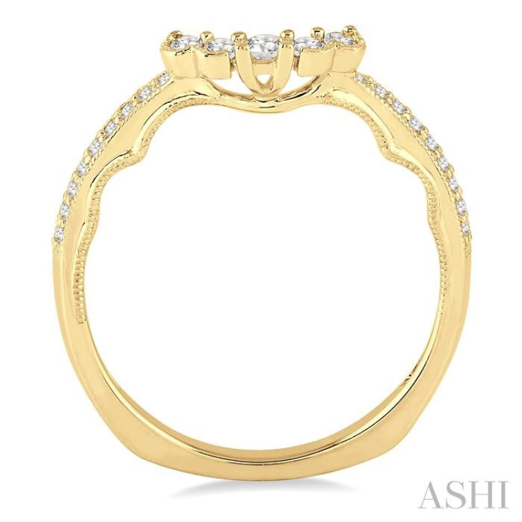 1/4 Ctw Round Cut Diamond Wedding Band in 14K Yellow Gold