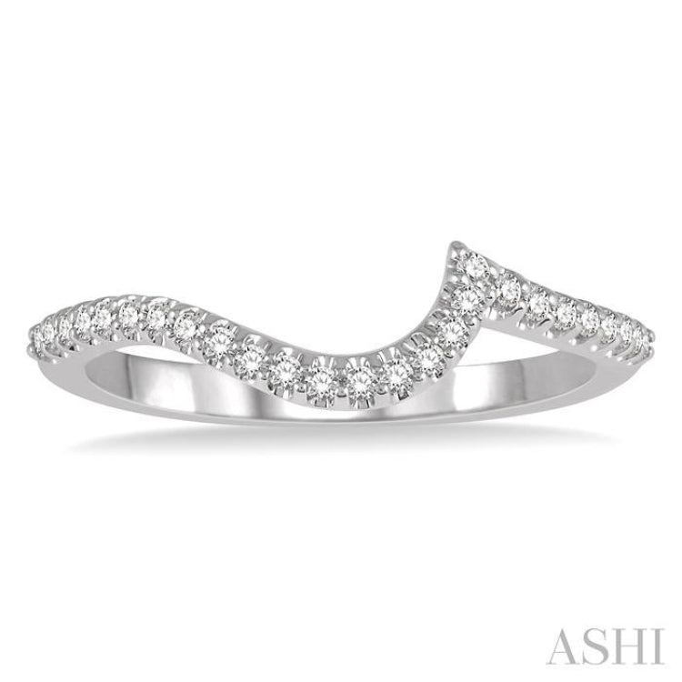 1/6 Ctw Crescent Shape Round Cut Diamond Wedding Band in 14K White Gold