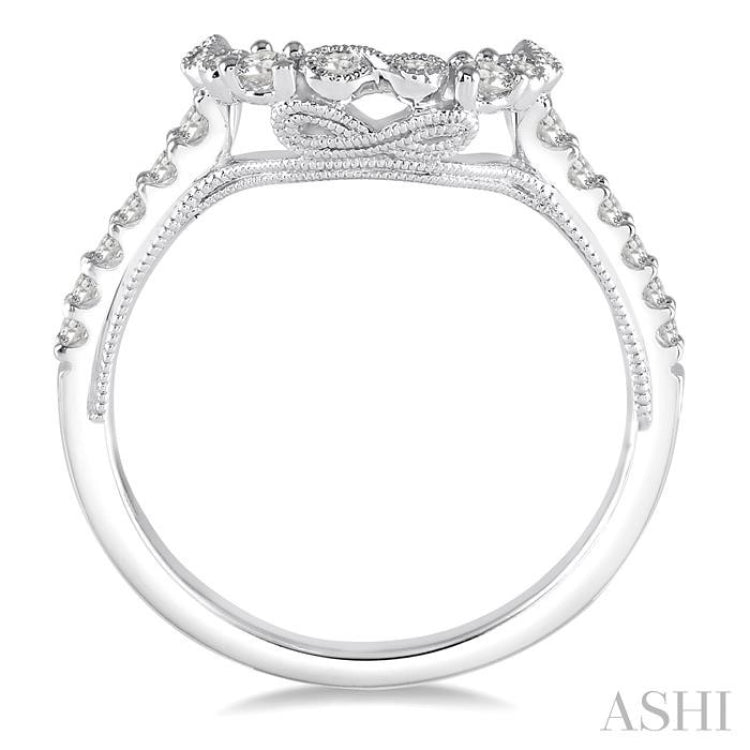 1/4 Ctw Round Cut Diamond Wedding Band in 14K White Gold