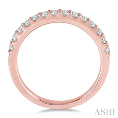 1/2 Ctw Round Cut Diamond Wedding Band in 14K Rose Gold