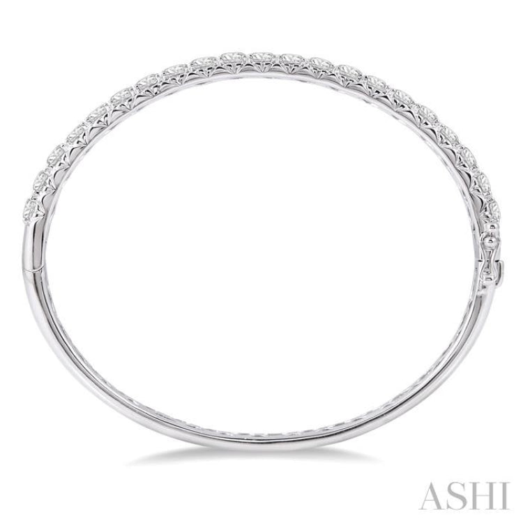 5 Ctw Round Cut Diamond Bangle in 14K White Gold
