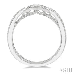1/6 Ctw Arched Lattice Center Round Cut Diamond Wedding Band in 14K White Gold