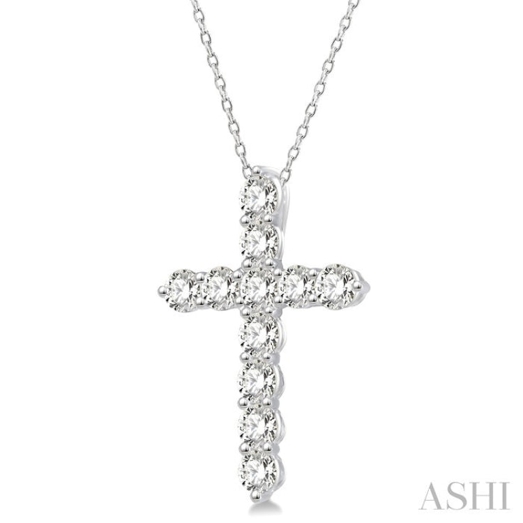 1/2 Ctw Round Cut Diamond Cross Pendant in 14K White Gold with Chain