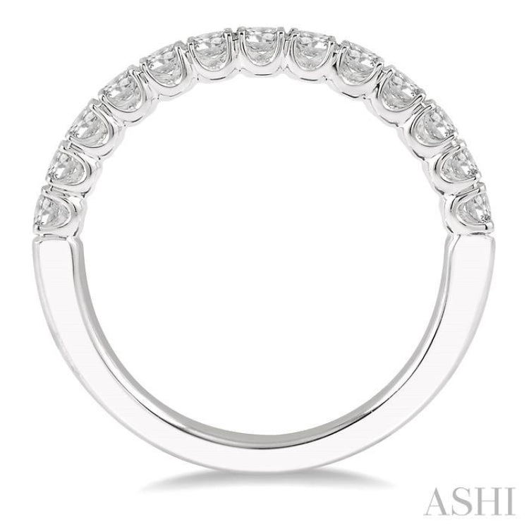 1/2 Ctw Round Cut Diamond Wedding Band in 14K White Gold
