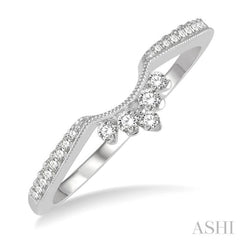 1/5 Ctw Crown Arch Round Cut Diamond Wedding Band in 14K White Gold