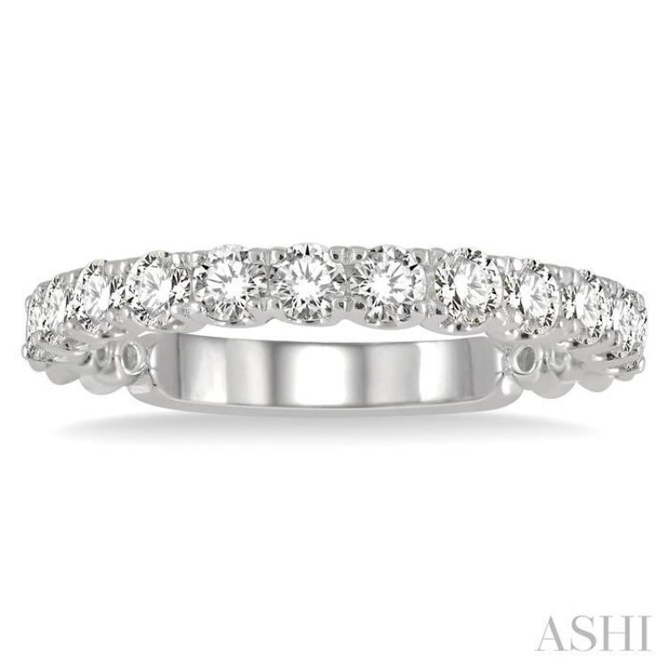 3/4 Ctw Lattice Round Cut Diamond Wedding Band in 14K White Gold