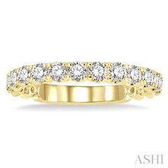 3/4 Ctw Lattice Round Cut Diamond Wedding Band in 14K Yellow Gold