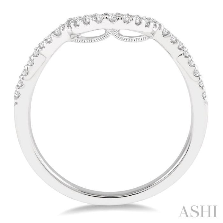 1/5 Ctw Arched Round Cut Diamond Wedding Band in 14K White Gold