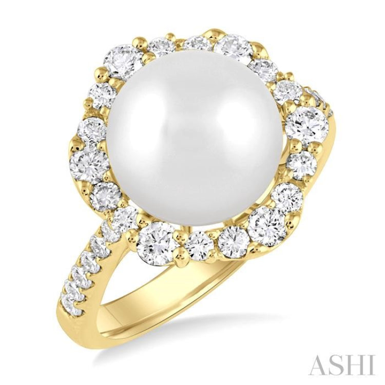10 MM Cultured Pearl and 3/4 Ctw Hexagon Shape Round Cut Diamond Ring in 14K Yellow Gold