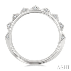 1/5 Ctw Pyramid Accent Round Cut Diamond Fashion Band in 10K White Gold