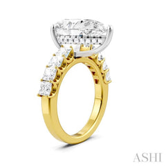 1 1/3 Ctw Pear Shape Princess and Round Cut Diamond Semi-Mount Engagement Ring in 14K Yellow and White Gold