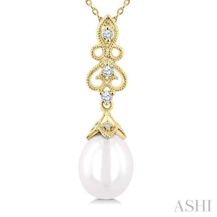10X8 MM Cultured Pearl and 1/20 Ctw Round Cut Diamond Fashion Pendant With Chain in 10K Yellow Gold