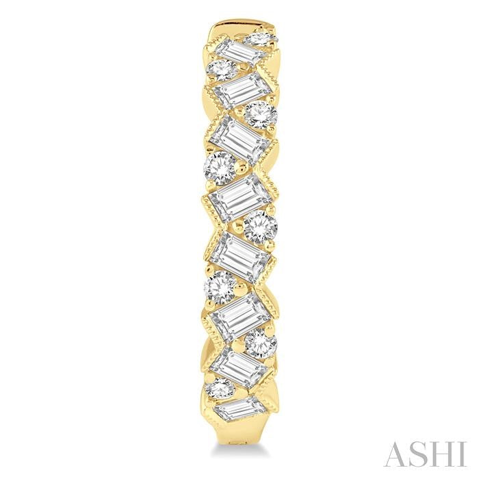 1 Ctw Zigzag Baguette and Round Cut Diamond Hoop Earrings in 14K Yellow Gold