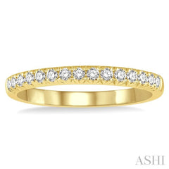 1/4 Ctw 15Stones Round Cut Diamond Wedding Band in 14K Yellow Gold