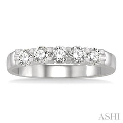 1/2 Ctw 5 Stone Round Cut Diamond Wedding Band in 14K White Gold