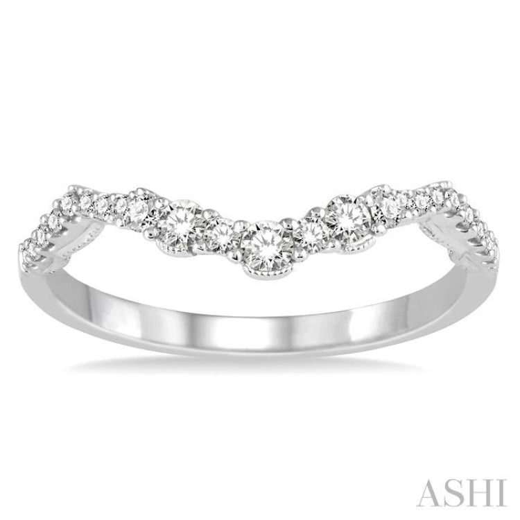 1/4 Ctw Garland Round Cut Diamond Wedding Band in 14K White Gold