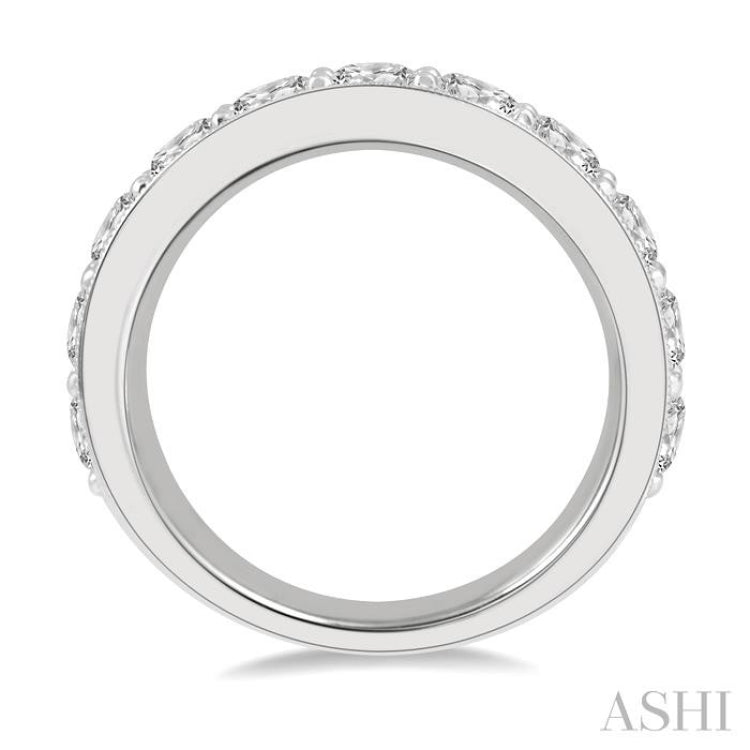2 Ctw Round Cut Diamond Wedding Band in 14K White Gold