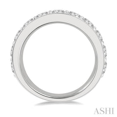2 Ctw Round Cut Diamond Wedding Band in 14K White Gold