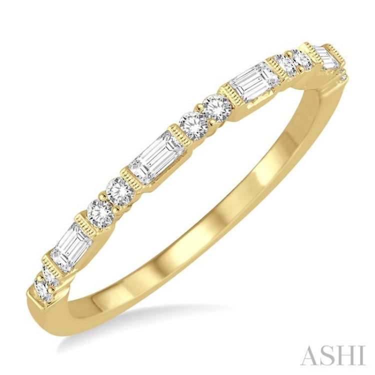 1/3 Ctw Baguette and Round Cut Diamond Wedding Band in 14K Yellow Gold