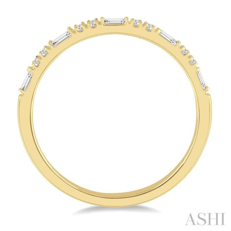 1/6 Ctw Baguette and Round Cut Diamond Stack Band in 14K Yellow Gold