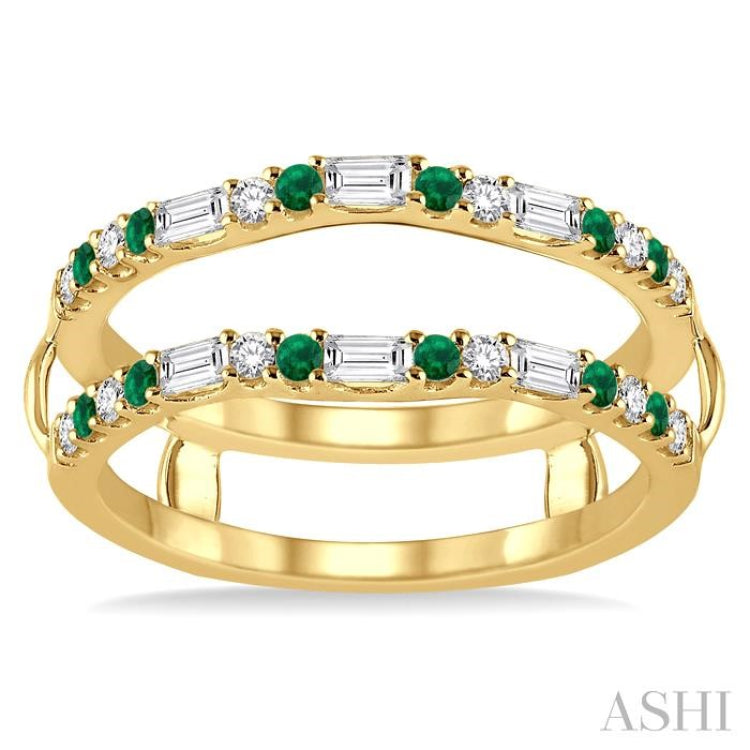 1.5 MM Emerald & 1/3 Ctw Baguette and Round Cut Diamond Insert Precious Ring in 14K Yellow Gold