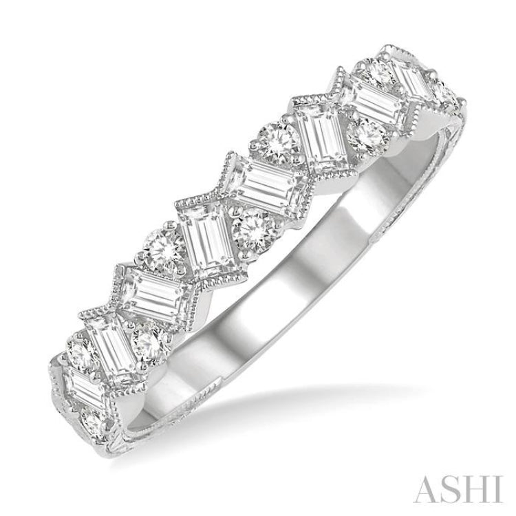 5/8 Ctw Zigzag Baguette and Round Cut Diamond Band in 14K White Gold