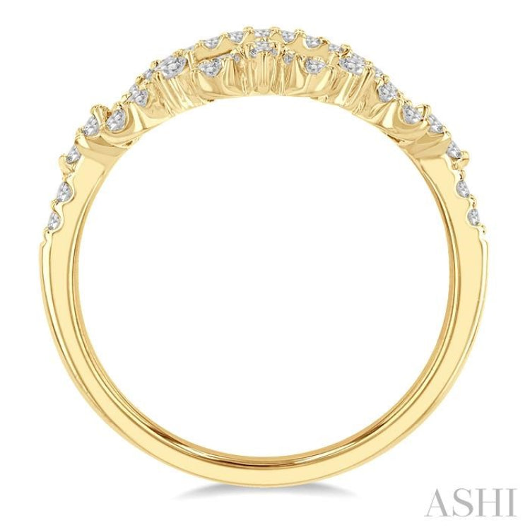 1/3 Ctw Alternating Marquise and Circular Mount Round Cut Diamond Curved Wedding Band in 14K Yellow Gold