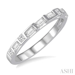 1/3 Ctw Zigzag Filled Baguette and Princess Cut Diamond Wedding Band in 14K White Gold