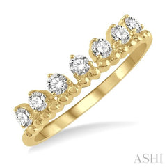 1/3 Ctw Lined Circular Mount Round Cut Diamond Fashion Stackable Band in 14K Yellow Gold