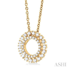 1/4 Ctw Circle Round Cut Diamond Fashion Pendant With Chain in 10K Yellow Gold