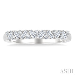 1/3 Ctw Zig Zag Scatter Baguette and Round Cut Diamond Fashion Band in 14K White Gold