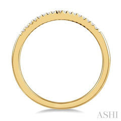 1/10 Ctw Chevron Round Cut Diamond Petite Band in 10K Yellow Gold