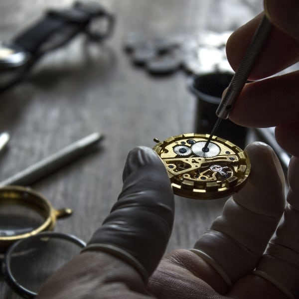 https://bernardsjewelers.com/wp-content/uploads/2018/09/watch-repair.jpg